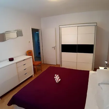 By The Sea Mandre - Pag - 4093 *