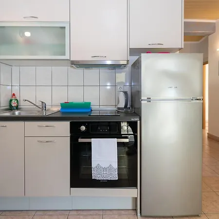 Appartement By The Sea Mandre, Pag - 4093 Kolan