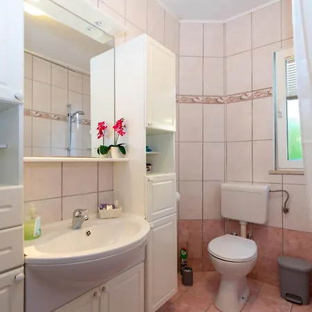 Appartement By The Sea Mandre, Pag - 4093 Kolan